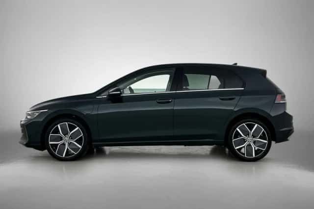 Volkswagen Golf (2026) thumbnail 2