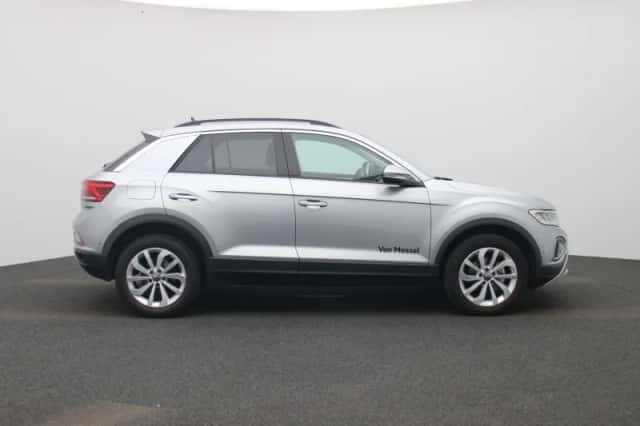 Volkswagen T-Roc (2025) thumbnail 6