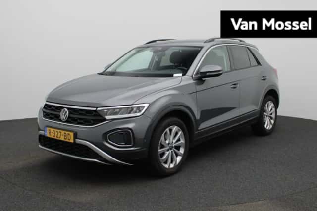 Volkswagen T-Roc (2022) thumbnail 1