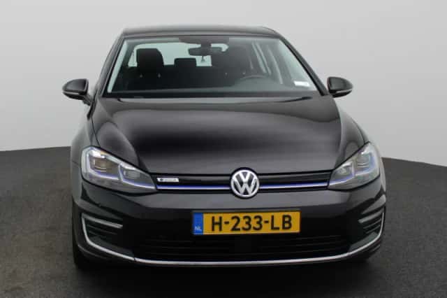 Volkswagen E-Golf (2020) thumbnail 3