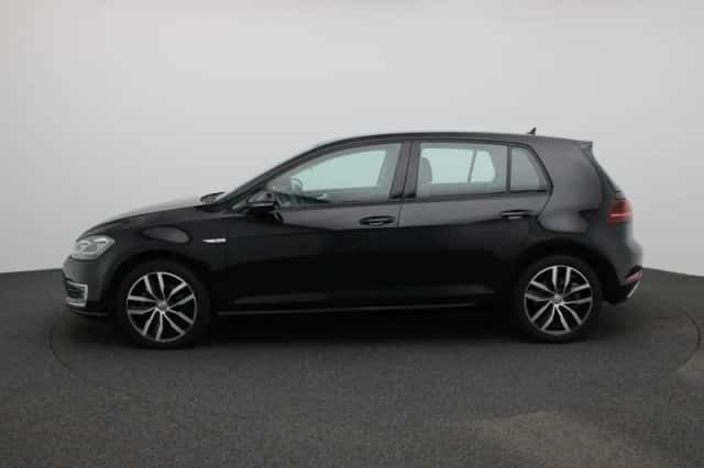 Volkswagen E-Golf (2020) thumbnail 4