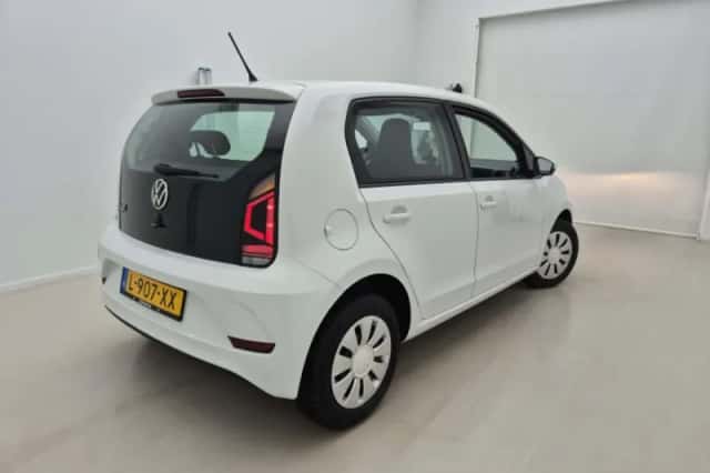 Volkswagen Up! (2021) thumbnail 2