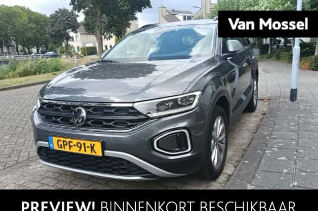 Volkswagen T-Roc (2024) thumbnail 1