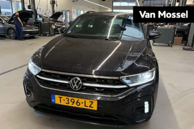 Volkswagen T-Roc (2022) thumbnail 1