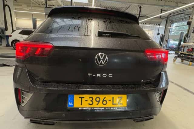 Volkswagen T-Roc (2022) thumbnail 5
