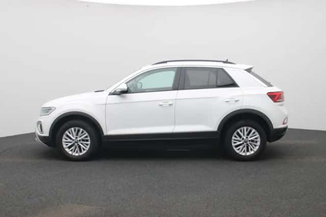 Volkswagen T-Roc (2022) thumbnail 4