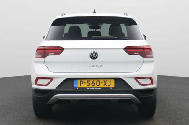 Volkswagen T-Roc (2022) thumbnail 5