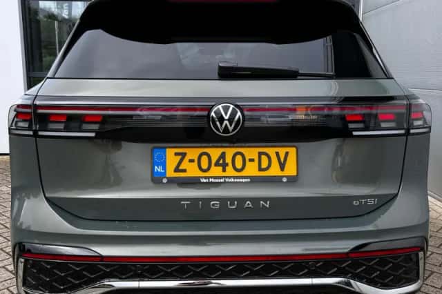 Volkswagen Tiguan (2024) thumbnail 3