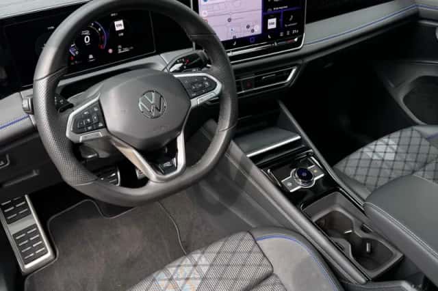 Volkswagen Tiguan (2024) thumbnail 6