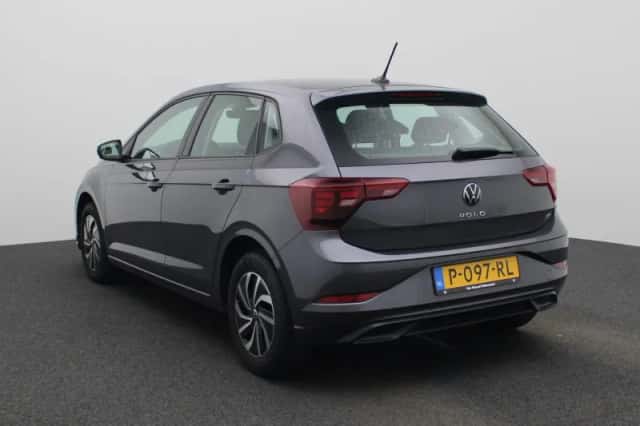Volkswagen Polo (2022) thumbnail 2