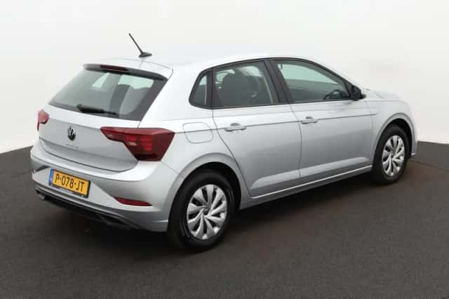 Volkswagen Polo (2022) thumbnail 2