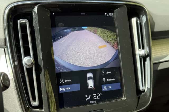 Volvo XC40 (2020) thumbnail 4