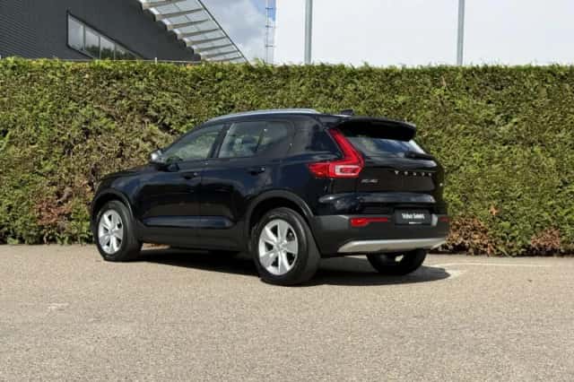 Volvo XC40 (2022) thumbnail 5