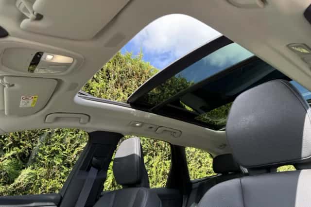 Volvo XC60 (2022) thumbnail 3