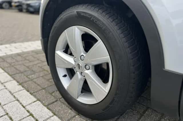Volvo XC40 (2022) thumbnail 4