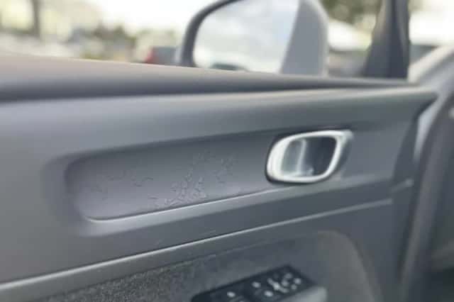 Volvo XC40 (2022) thumbnail 5