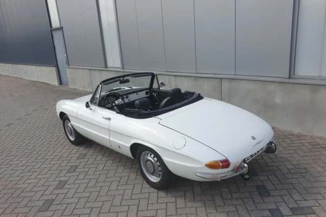 Alfa Romeo Spider (1969) thumbnail 3