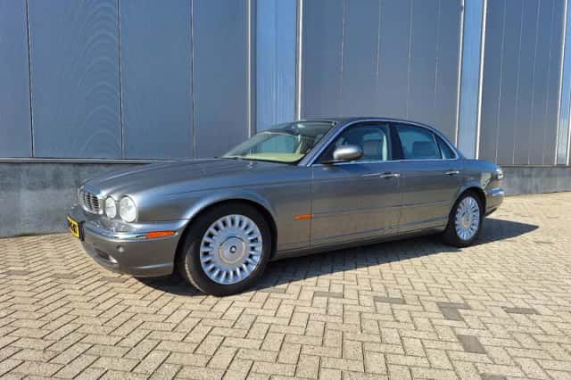 Jaguar XJ (2005) thumbnail 1
