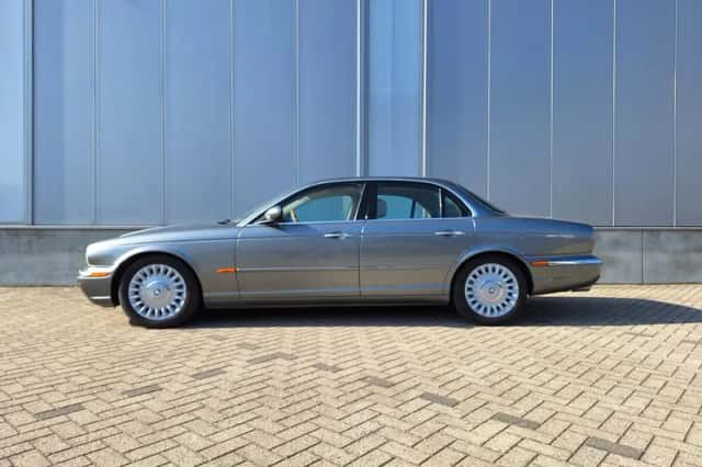 Jaguar XJ (2005) thumbnail 2
