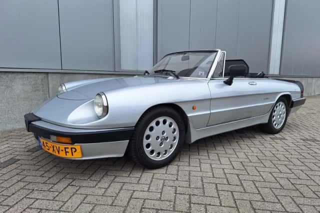 Alfa Romeo Spider (1987) thumbnail 1