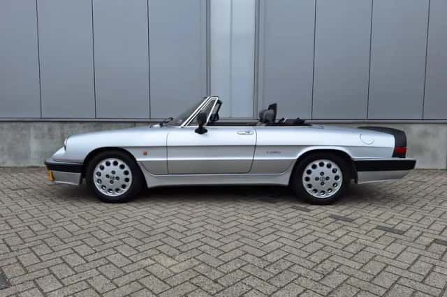 Alfa Romeo Spider (1987) thumbnail 2