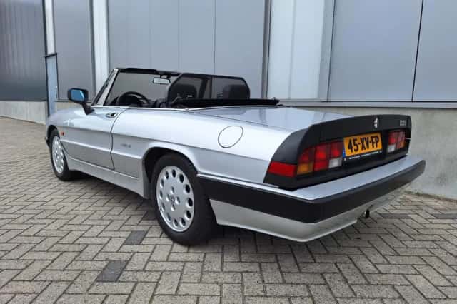 Alfa Romeo Spider (1987) thumbnail 3