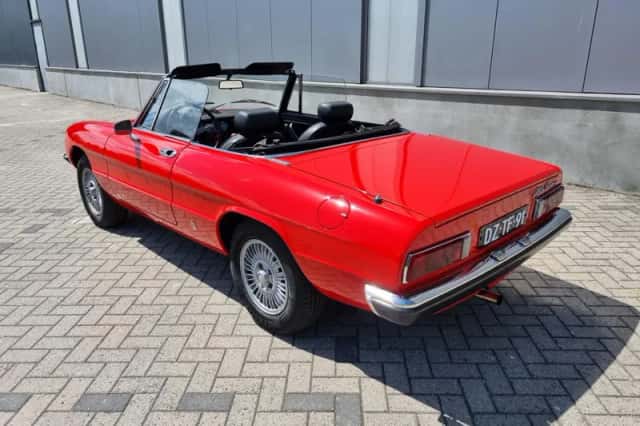 Alfa Romeo Spider (1978) thumbnail 4