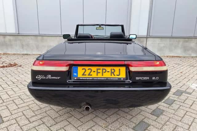 Alfa Romeo Spider (1992) thumbnail 4