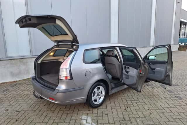 Saab 9-3 (2005) thumbnail 5