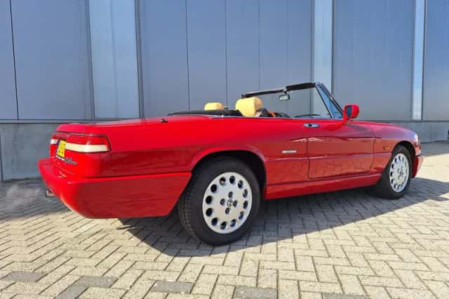 Alfa Romeo Spider (1991) thumbnail 5