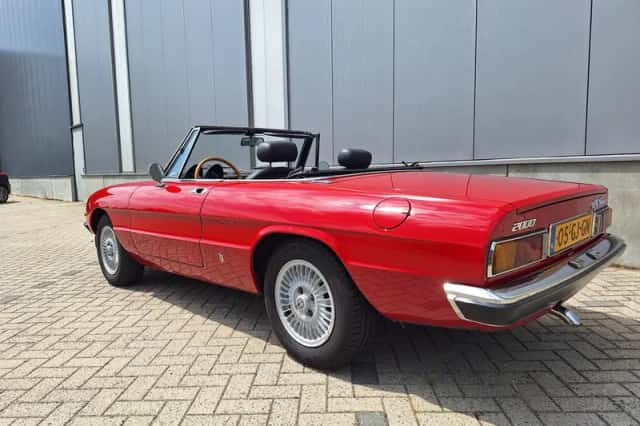 Alfa Romeo Spider (1979) thumbnail 3