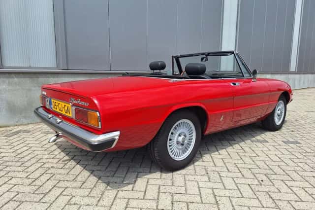 Alfa Romeo Spider (1979) thumbnail 5