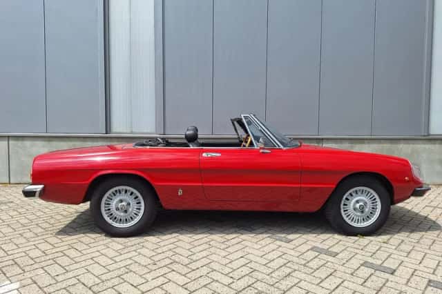 Alfa Romeo Spider (1979) thumbnail 6
