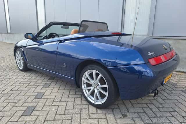 Alfa Romeo Spider (2001) thumbnail 3