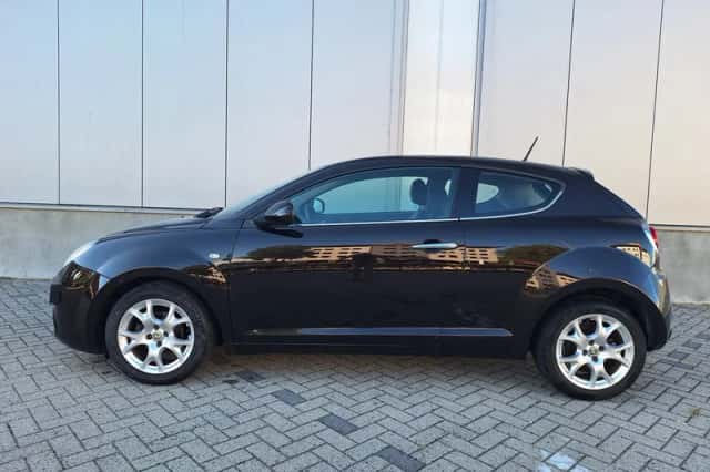 Alfa Romeo MiTo (2012) thumbnail 2