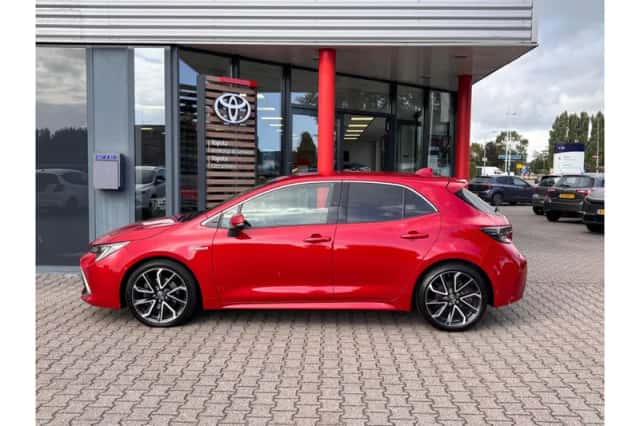 Toyota Corolla (2019) thumbnail 3