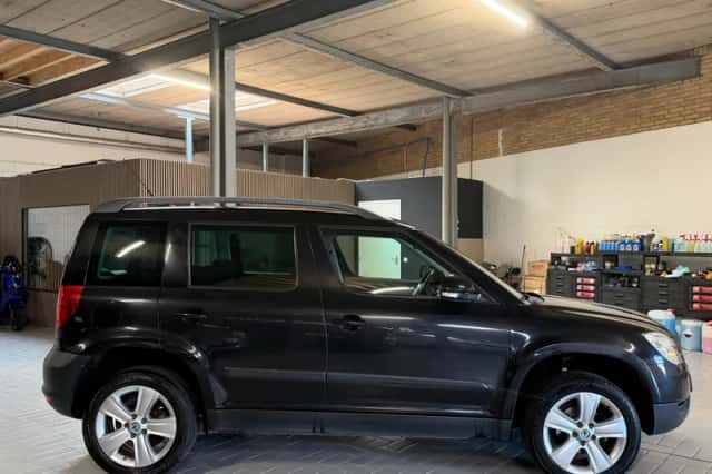 Škoda Yeti (2012) thumbnail 6