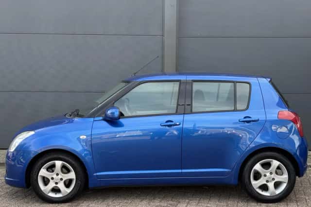 Suzuki Swift (2007) thumbnail 4
