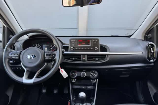 Kia Picanto (2021) thumbnail 2