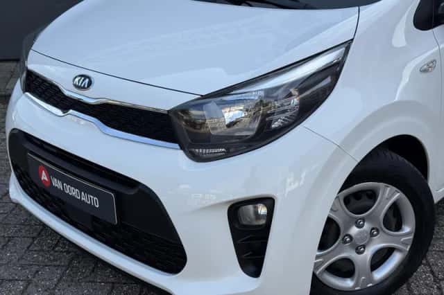 Kia Picanto (2021) thumbnail 4