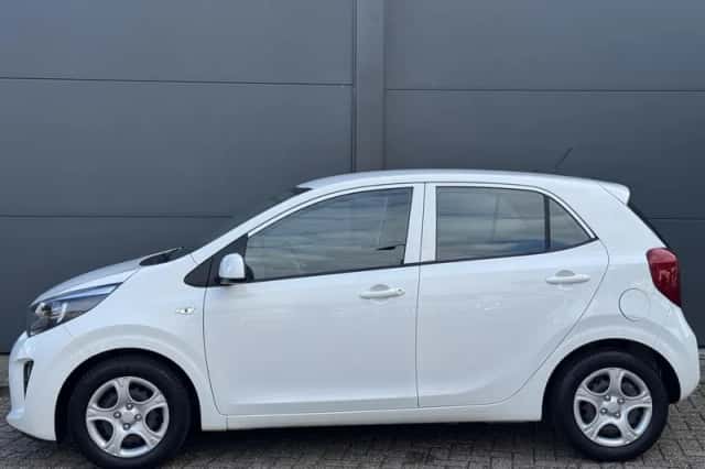 Kia Picanto (2021) thumbnail 5