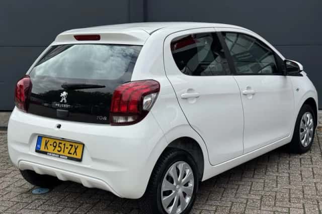 Peugeot 108 (2021) thumbnail 3