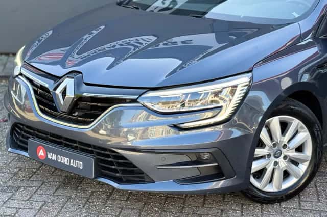 Renault Mégane E-Tech (2021) thumbnail 5