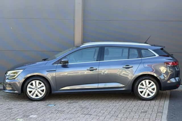 Renault Mégane E-Tech (2021) thumbnail 6
