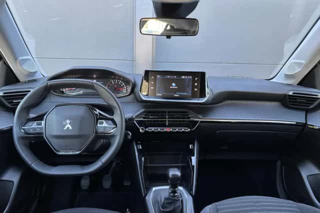 Peugeot 208 (2022) thumbnail 2