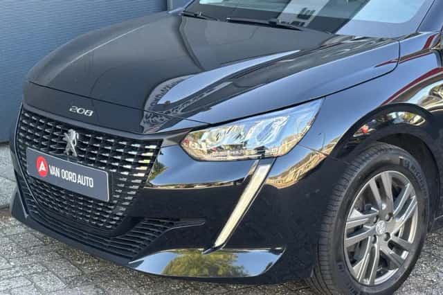 Peugeot 208 (2022) thumbnail 4