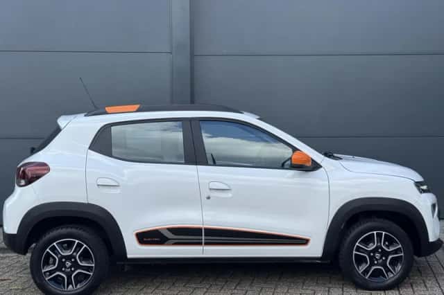 Dacia Spring (2022) thumbnail 5