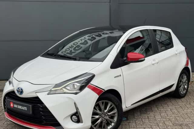 Toyota Yaris (2017) thumbnail 1