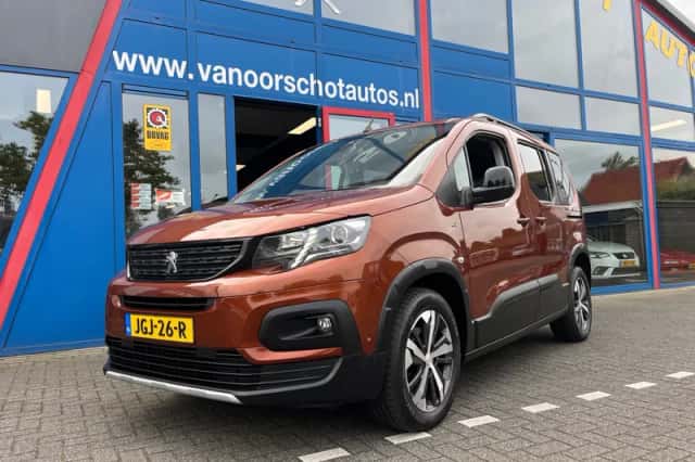 Peugeot Rifter (2021) thumbnail 1