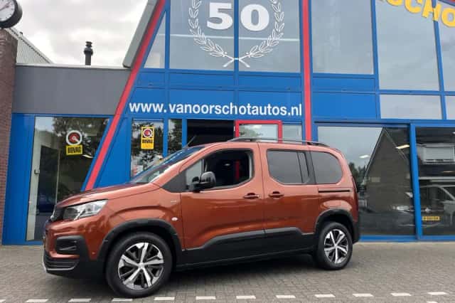 Peugeot Rifter (2021) thumbnail 2